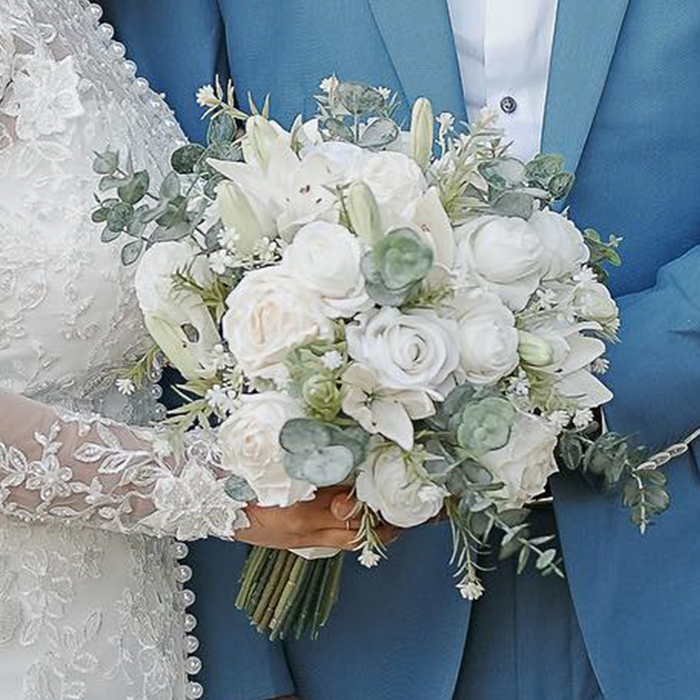 Classic white bouquet