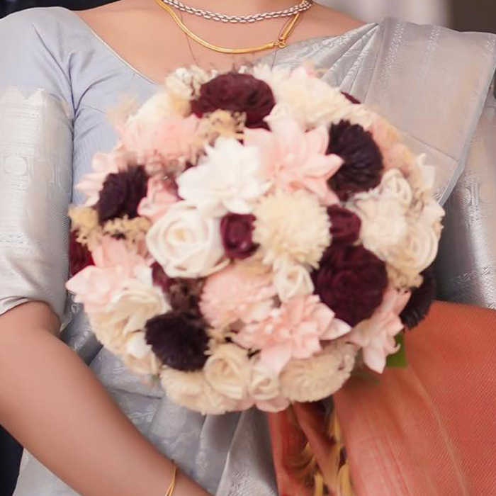 Vintage Contrast Bridal Bouquet