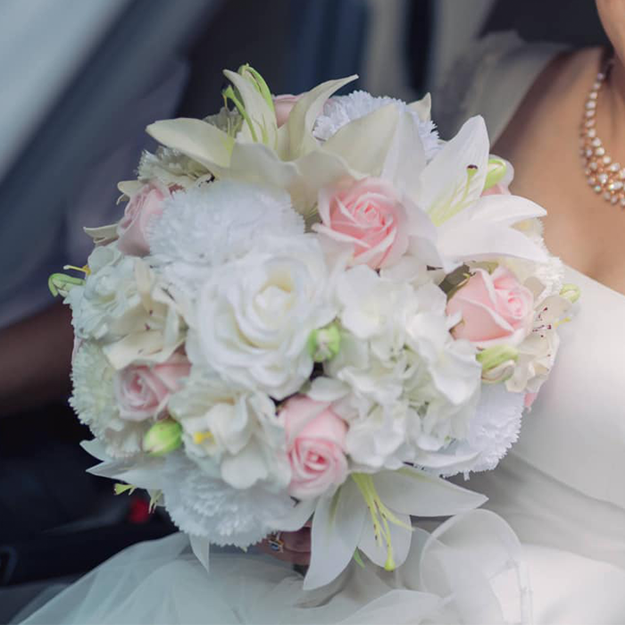 pastel color bridal bouquet